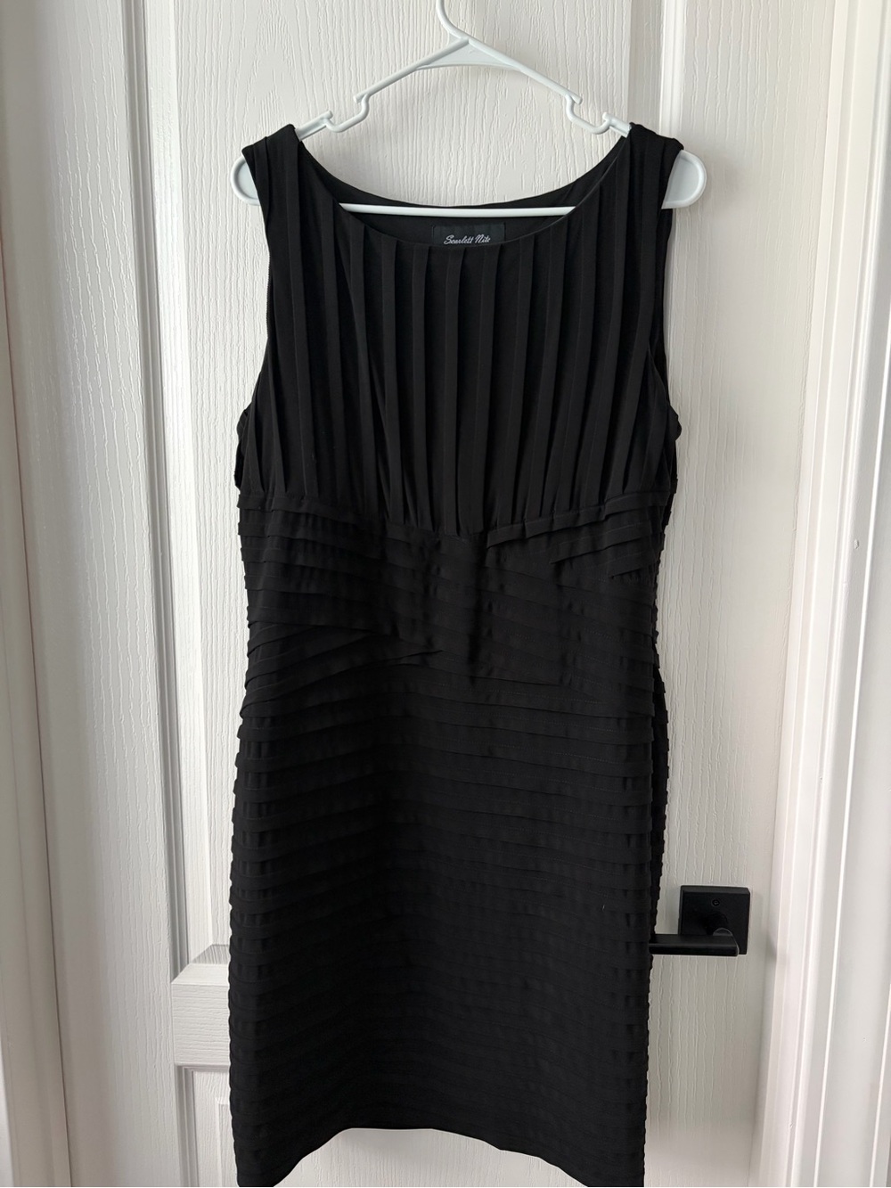 Scarlett Nite Black Pleated Midi Dress